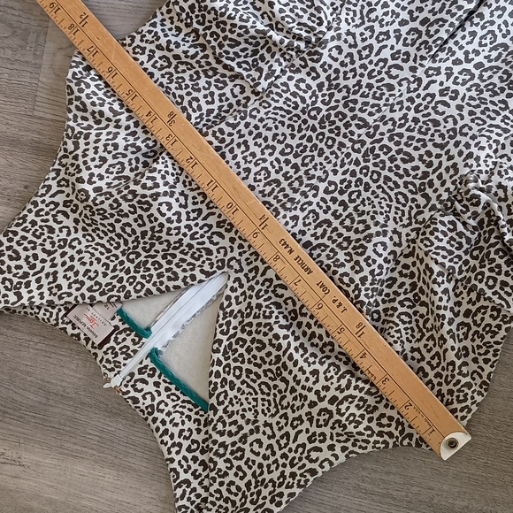 Banana Republic issa collection animal prints fit and flare size 12 - Picture 6 of 13